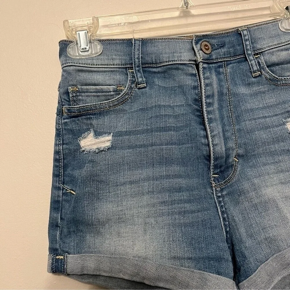 Hollister High Rise Distressed Denim Shorts‎ Size 1 W25 Medium Wash Rolled Cuff